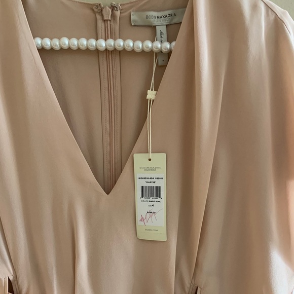 Light flowy pink bcbg dress - Picture 2 of 3